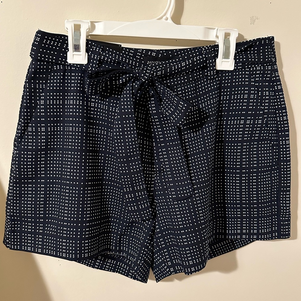 Black and White Banana Republic Dress Shorts